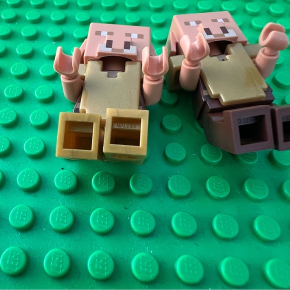 Lego Minecraft Piglin Armor Gold Brown 21168 Minifigure Figure Lot Of 2 - Picture 8 of 9
